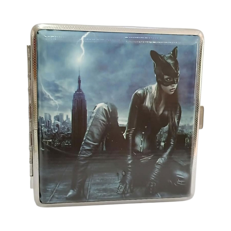 Μεταλλικη ταμπακιερα σχεδιο Catwoman 10χ10x1,5cm 43330-8