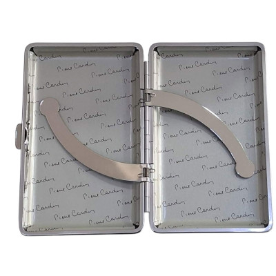 Μεταλλικη ταμπακιερα PIERRE CARDIN καφε χρωμα 10χ7x1,5cm 99211-120 Μεταλλικη ταμπακιερα PIERRE CARDIN καφε χρωμα 10χ7x1,5cm 99211-120