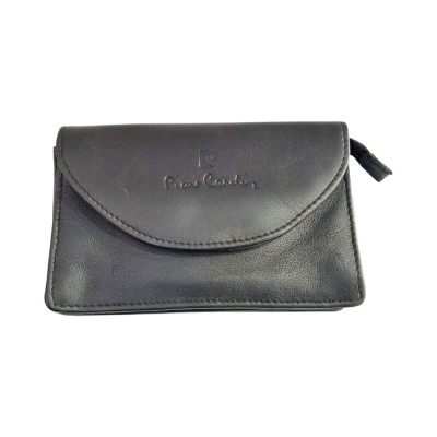 PIERRE CARDIN καπνοσακουλα απο δερμα σε μαυρο χρωμα 99409