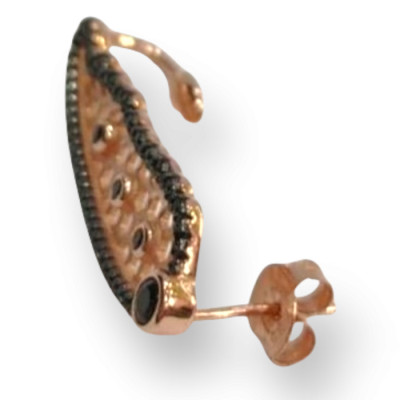 Μονό σκουλαρίκι Ear Climber της εταιρίας jools ασήμι 925 σε ροζ χρυσό χρώμα με μαύρες πέτρες ζιργκόν 3,5cm ύψος je8422 - KalliopiSilver